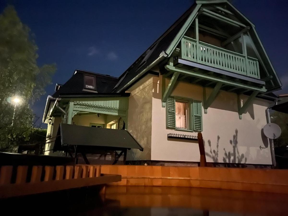 Tamás Apartman Balatonföldvár szívében- egész évben nyitva! Balatonfoldvar Exterior foto