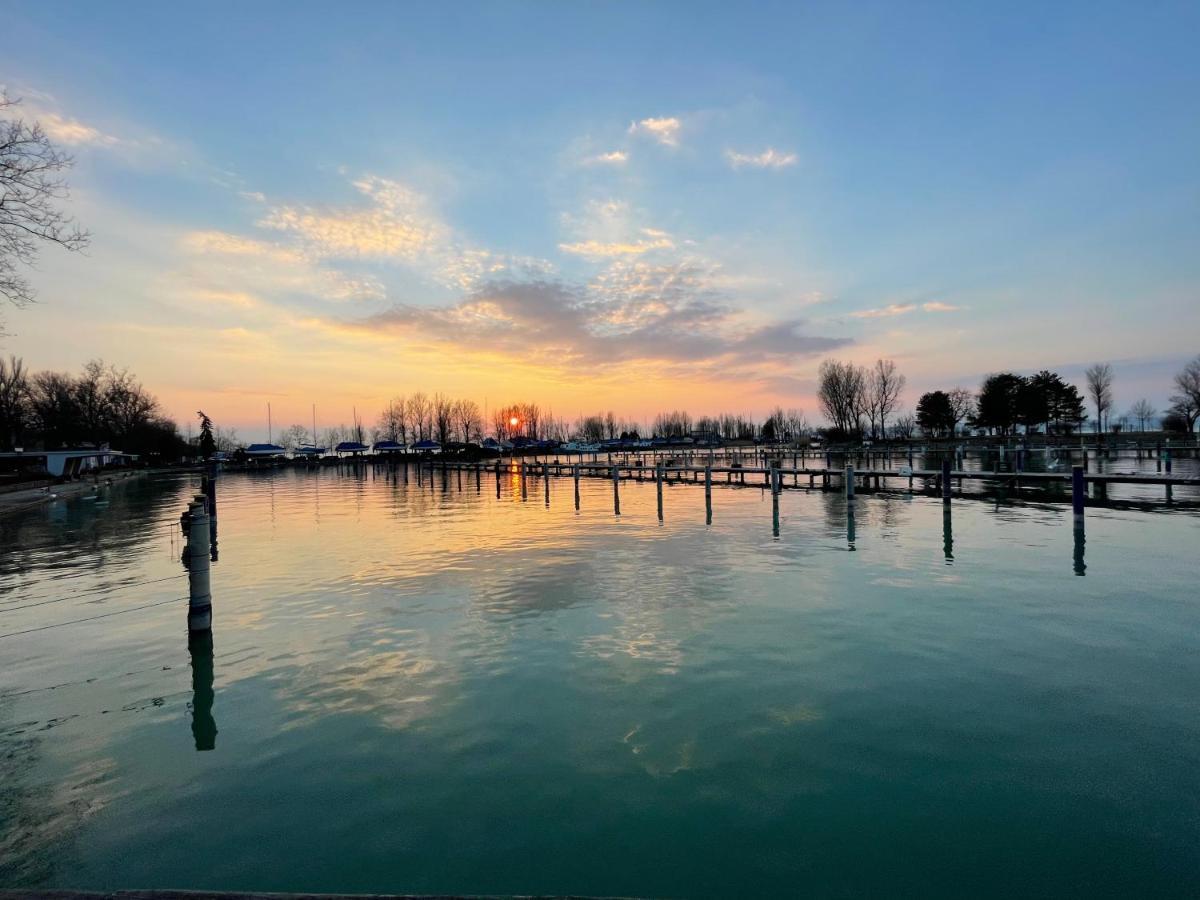 Tamás Apartman Balatonföldvár szívében- egész évben nyitva! Balatonfoldvar Exterior foto