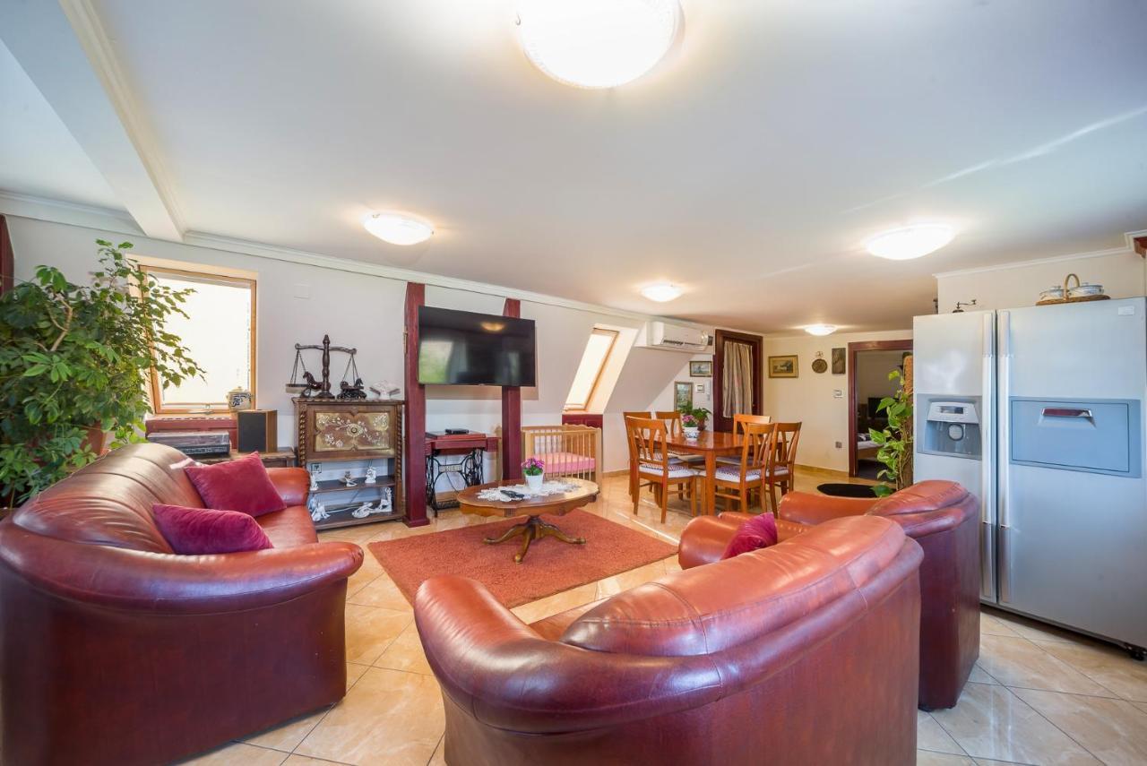 Tamás Apartman Balatonföldvár szívében- egész évben nyitva! Balatonfoldvar Exterior foto