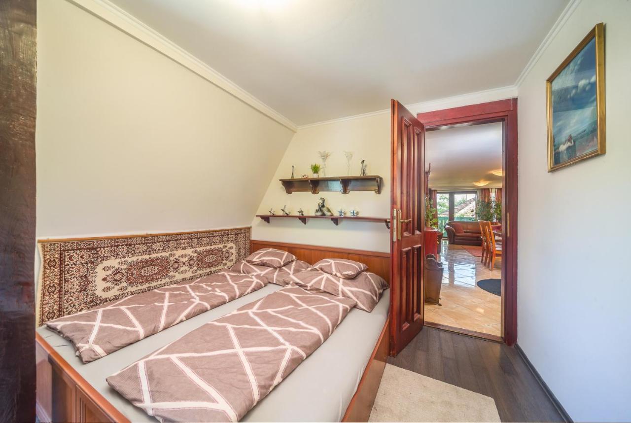 Tamás Apartman Balatonföldvár szívében- egész évben nyitva! Balatonfoldvar Exterior foto