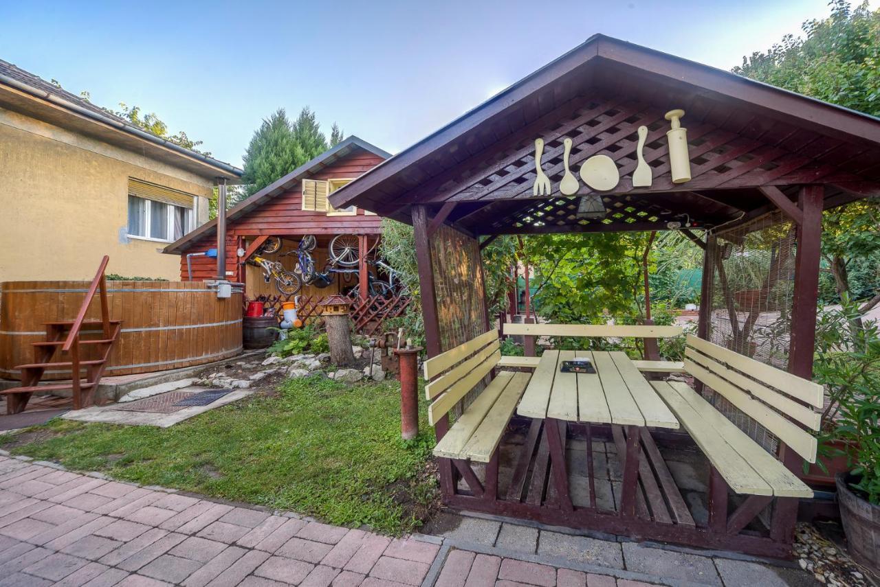 Tamás Apartman Balatonföldvár szívében- egész évben nyitva! Balatonfoldvar Exterior foto