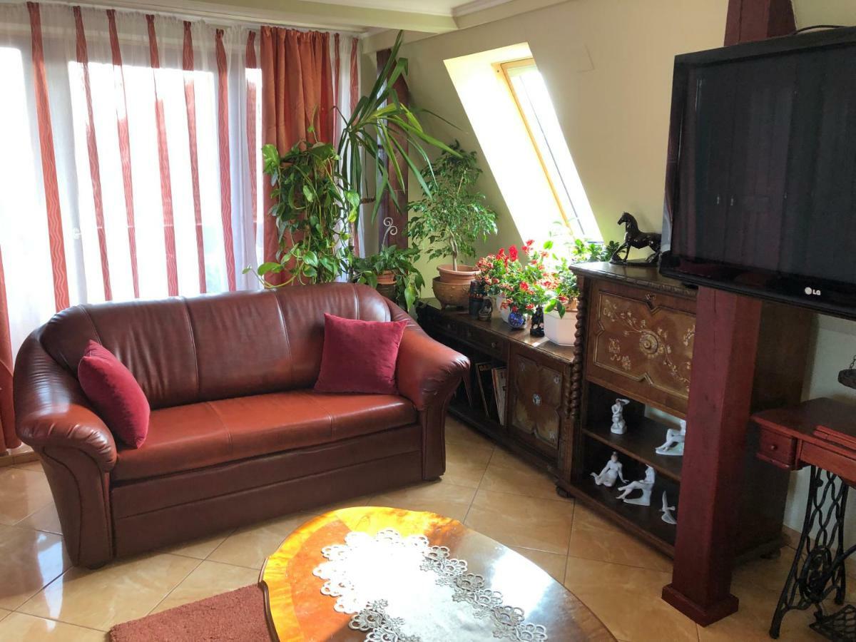 Tamás Apartman Balatonföldvár szívében- egész évben nyitva! Balatonfoldvar Exterior foto